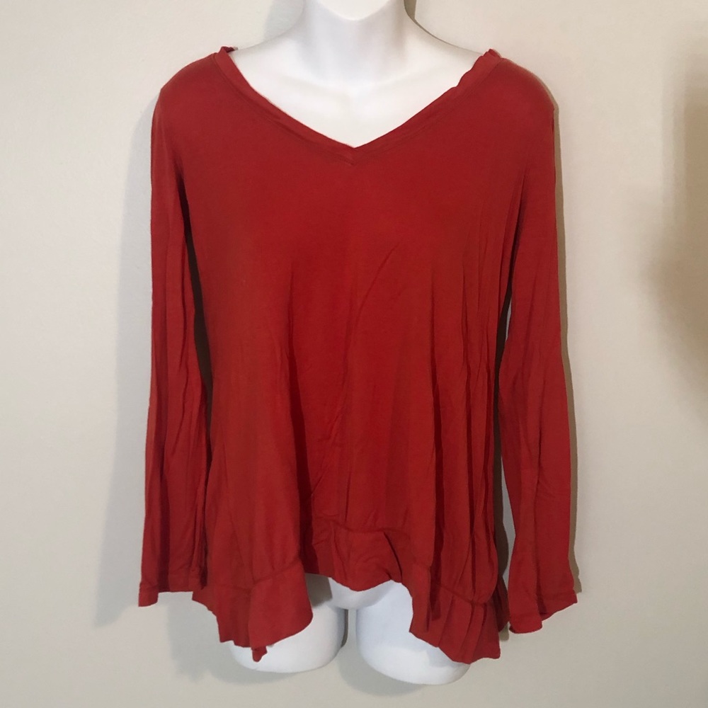 Max Studio Red Long Sleeve V-Neck Top Size Small